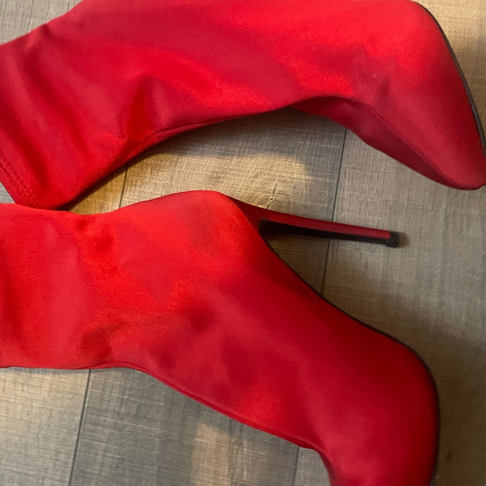 Boots red silk - Picture 8 of 13